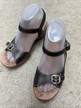 Dansko Women's Bronze Metallic Wedge Sandals with Buckle Strap. 7.5/ 38